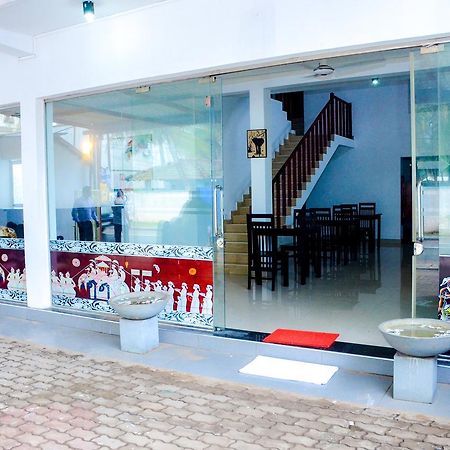 Yoho Beach Glory Hotel Negombo Exterior foto