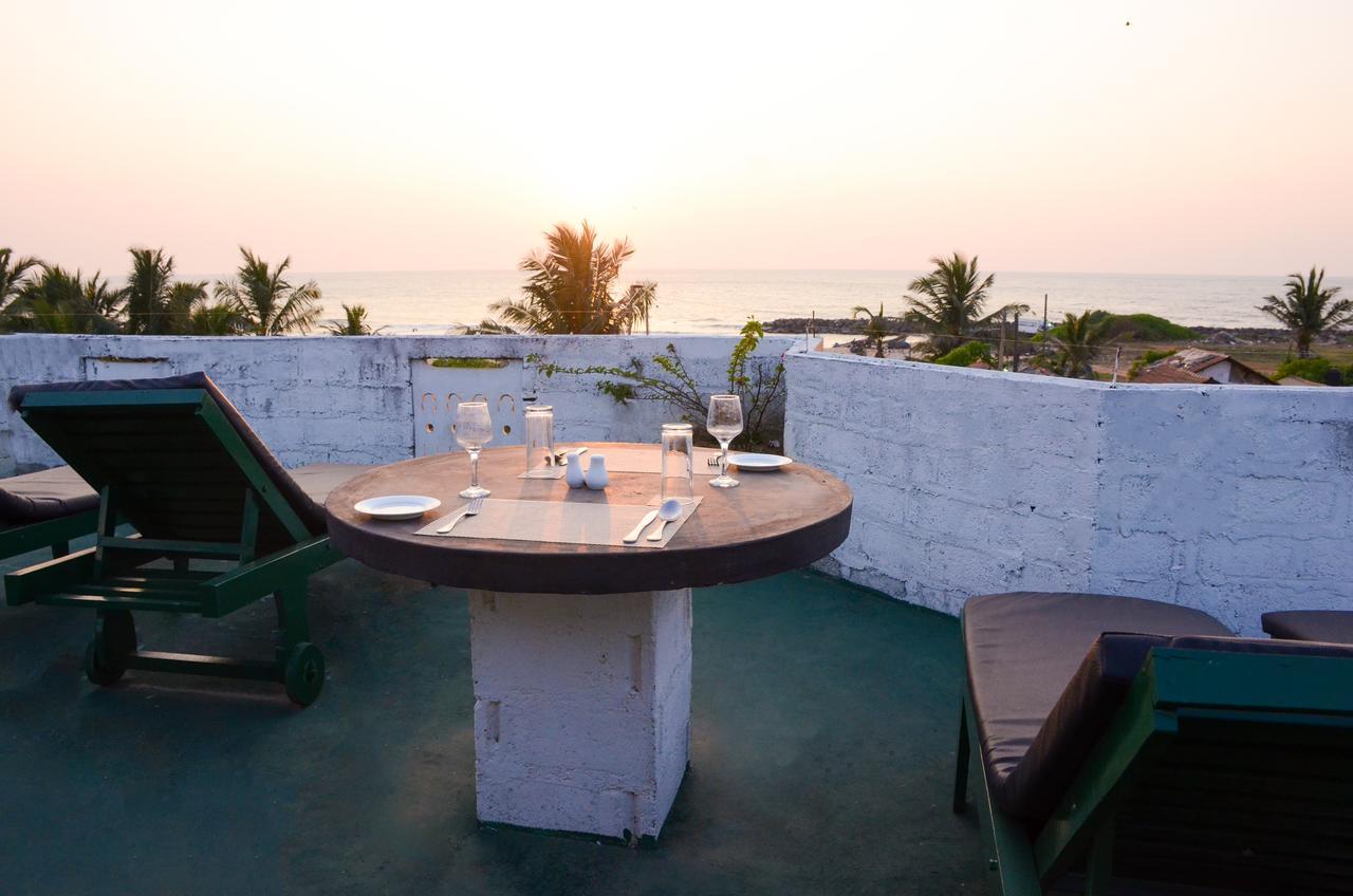 Yoho Beach Glory Hotel Negombo Exterior foto